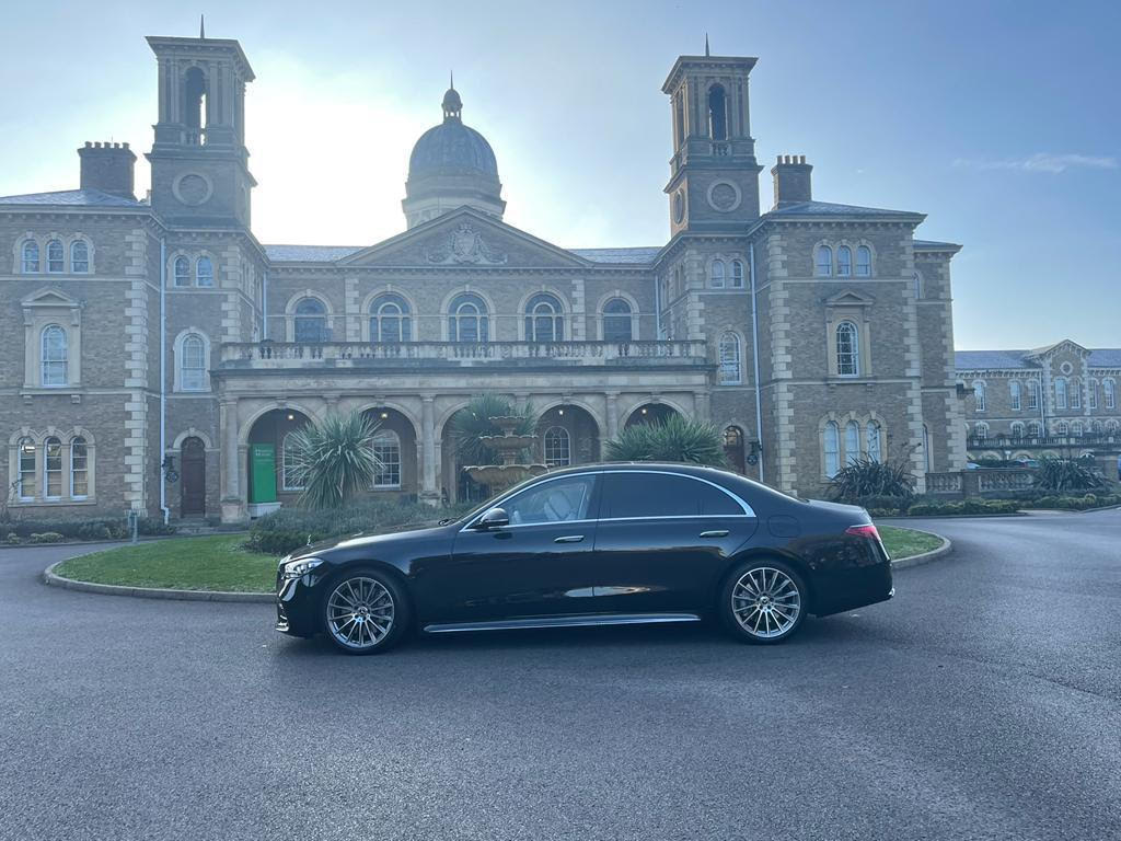 Executive Cars for Families: Finding the Ideal Style and Functionality