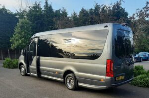 Luxury Minibus Service in London City